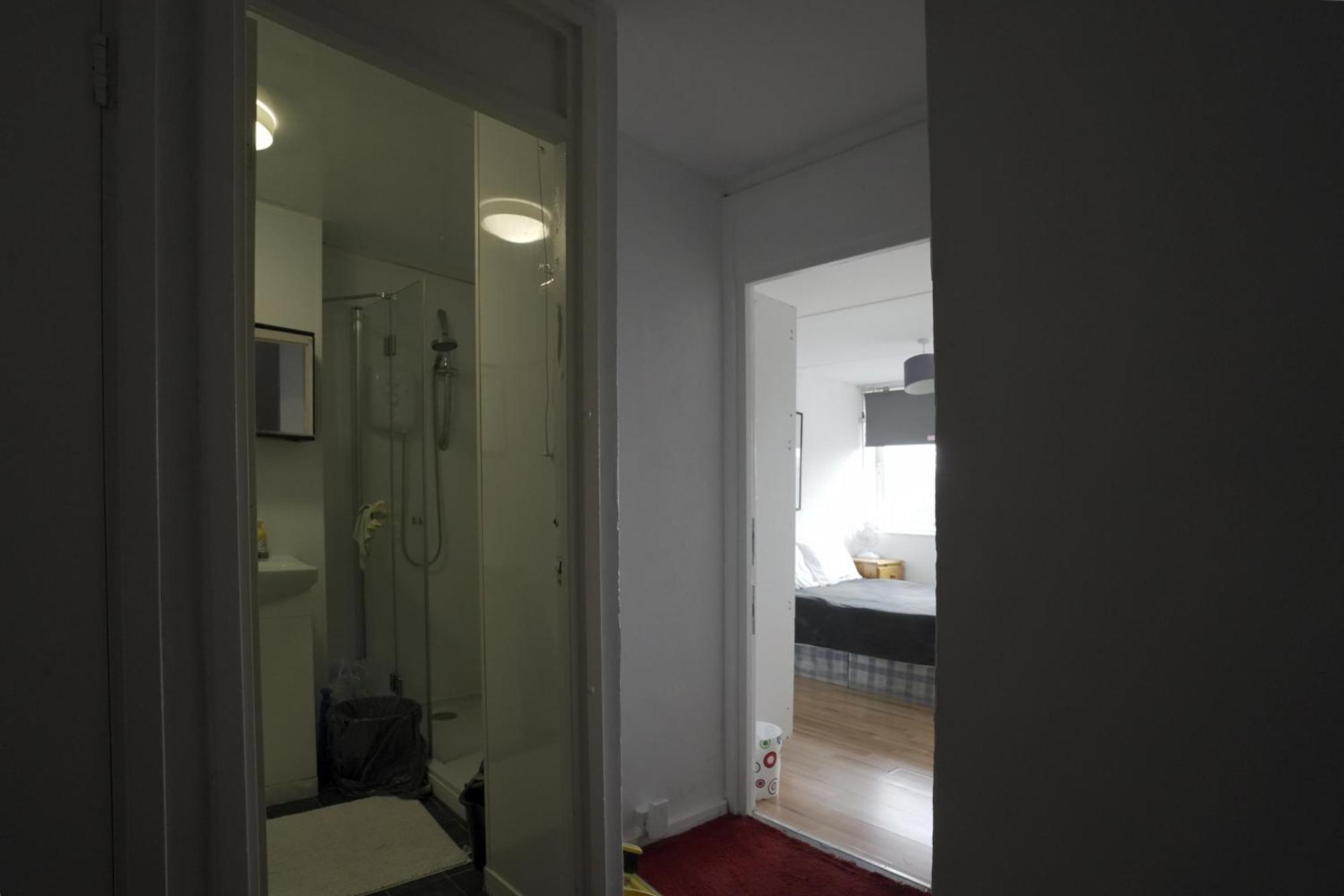 Double Room In Private Apartment Londra Exterior foto