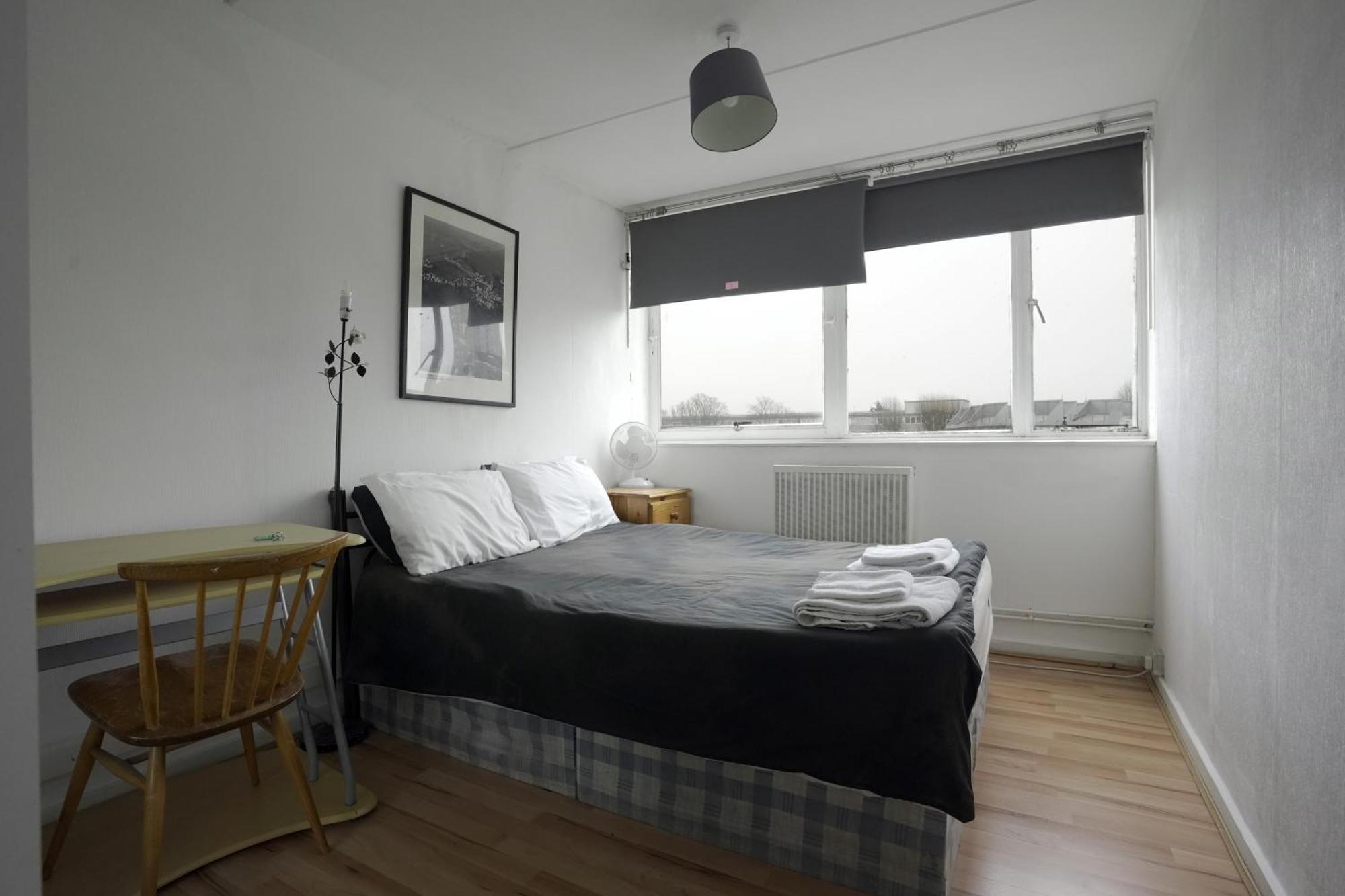 Double Room In Private Apartment Londra Exterior foto